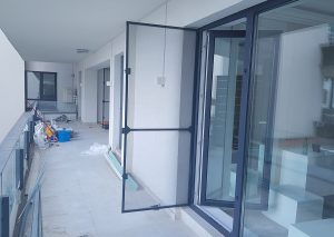 Oferim plase de tantari si insecte usor de instalat si intretinut. Solutii eficiente pentru un mediu curat si sanatos!